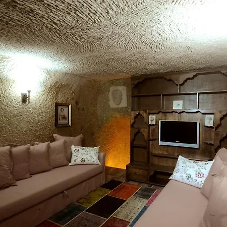 Kayhan Cave